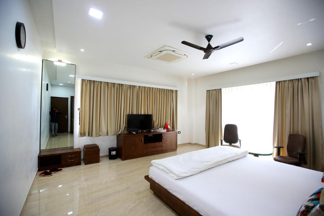 Maharaja The Royal Resort Thane Eksteriør billede