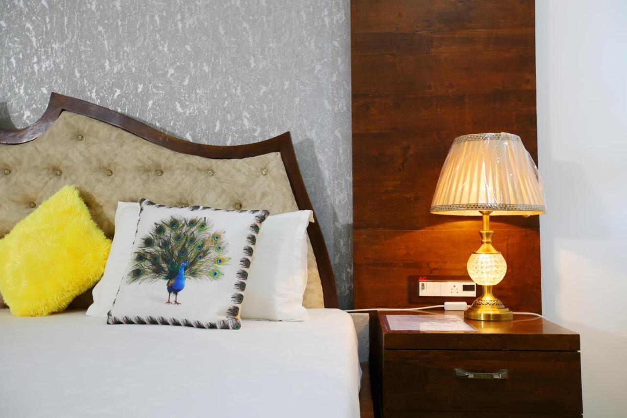 Maharaja The Royal Resort Thane Eksteriør billede