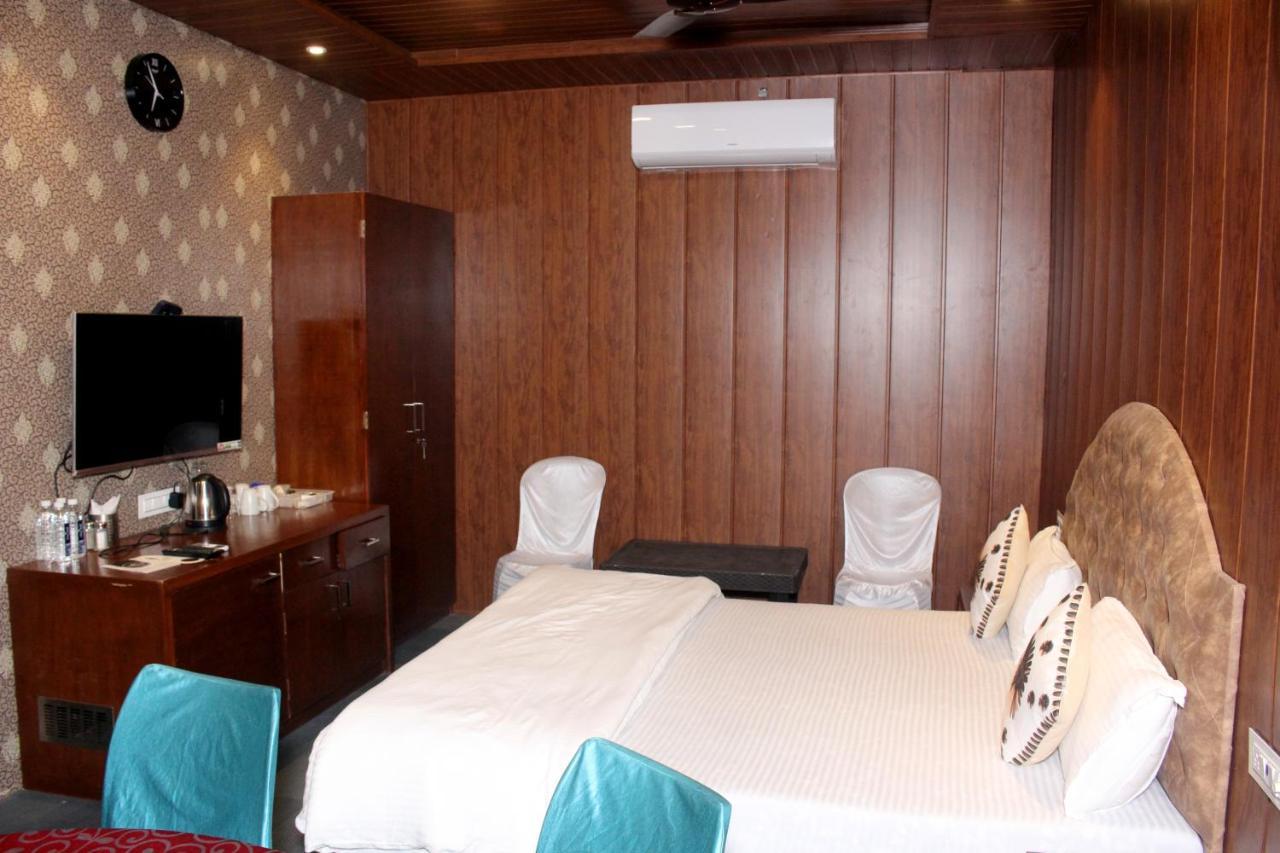 Maharaja The Royal Resort Thane Eksteriør billede