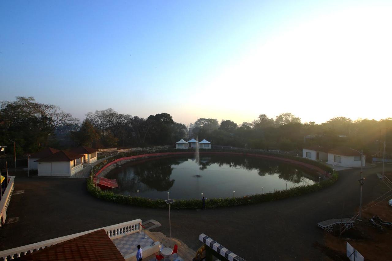 Maharaja The Royal Resort Thane Eksteriør billede