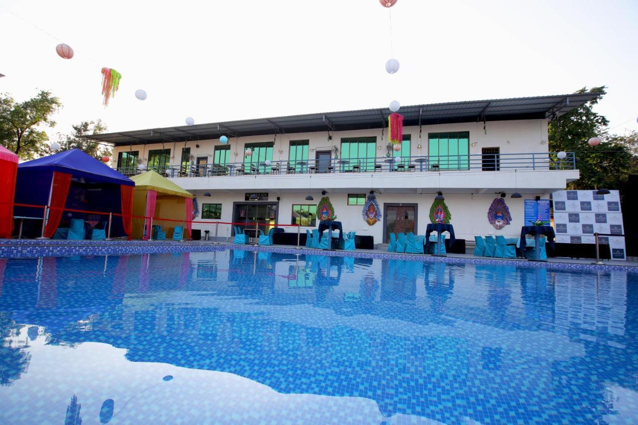 Maharaja The Royal Resort Thane Eksteriør billede