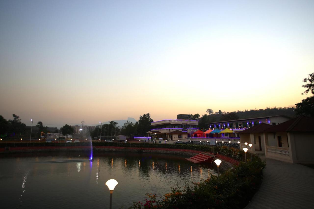 Maharaja The Royal Resort Thane Eksteriør billede