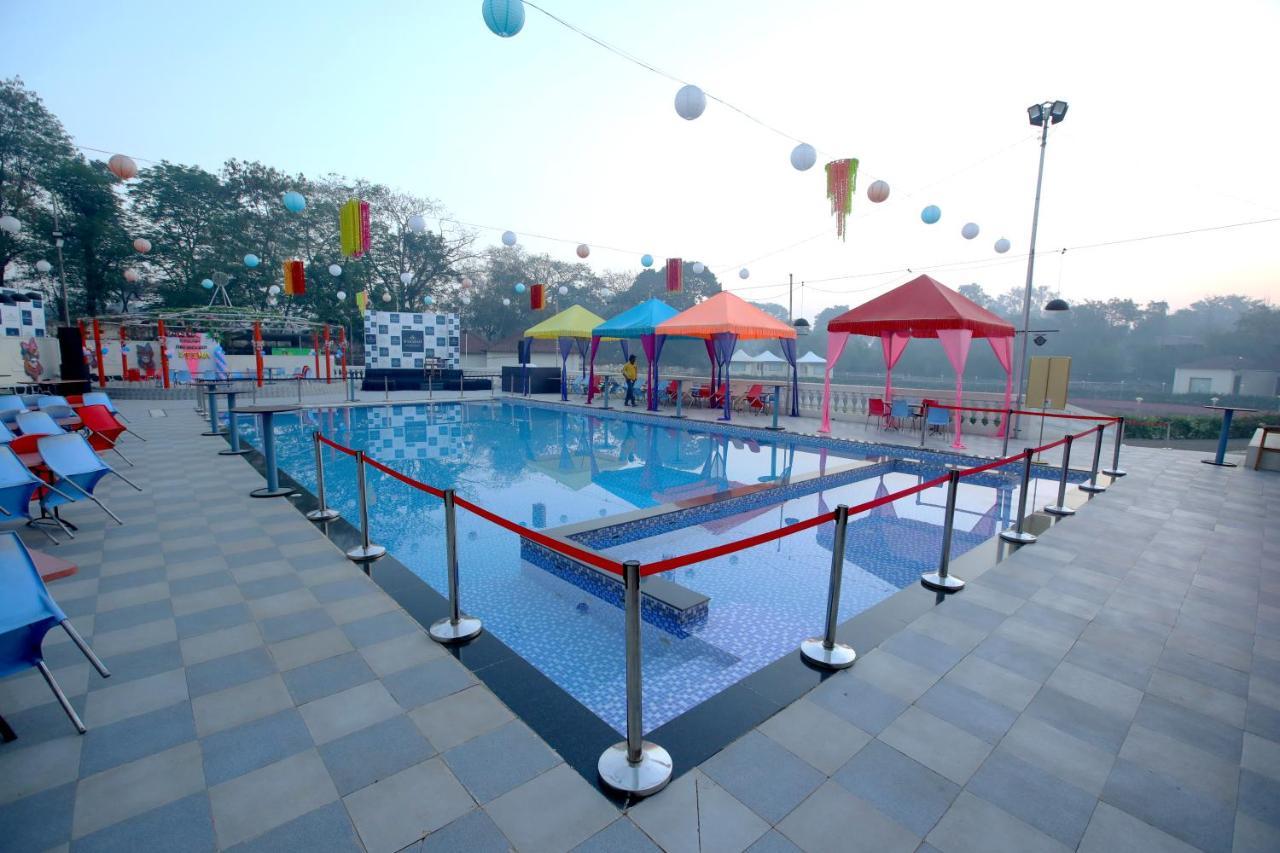 Maharaja The Royal Resort Thane Eksteriør billede