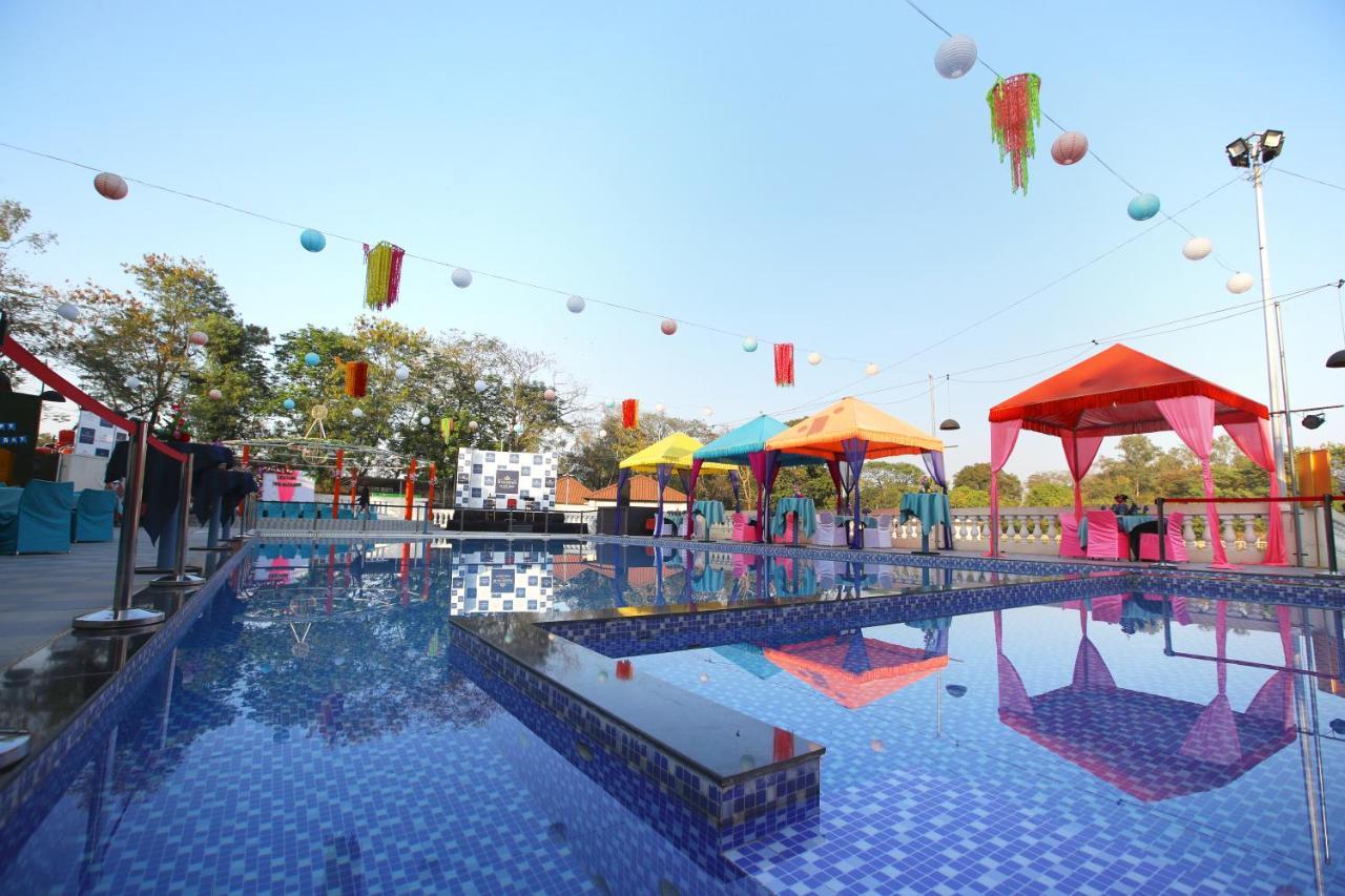 Maharaja The Royal Resort Thane Eksteriør billede