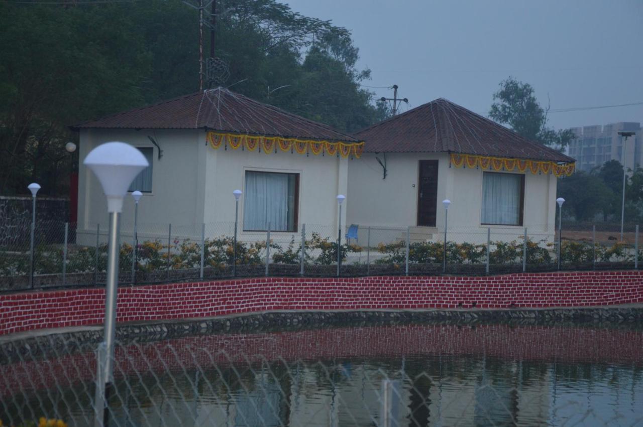 Maharaja The Royal Resort Thane Eksteriør billede